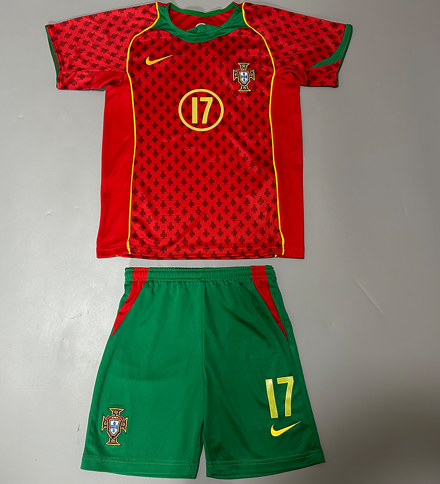 Portugal classic Home 2004 With RONALDO 17 Kids KIT