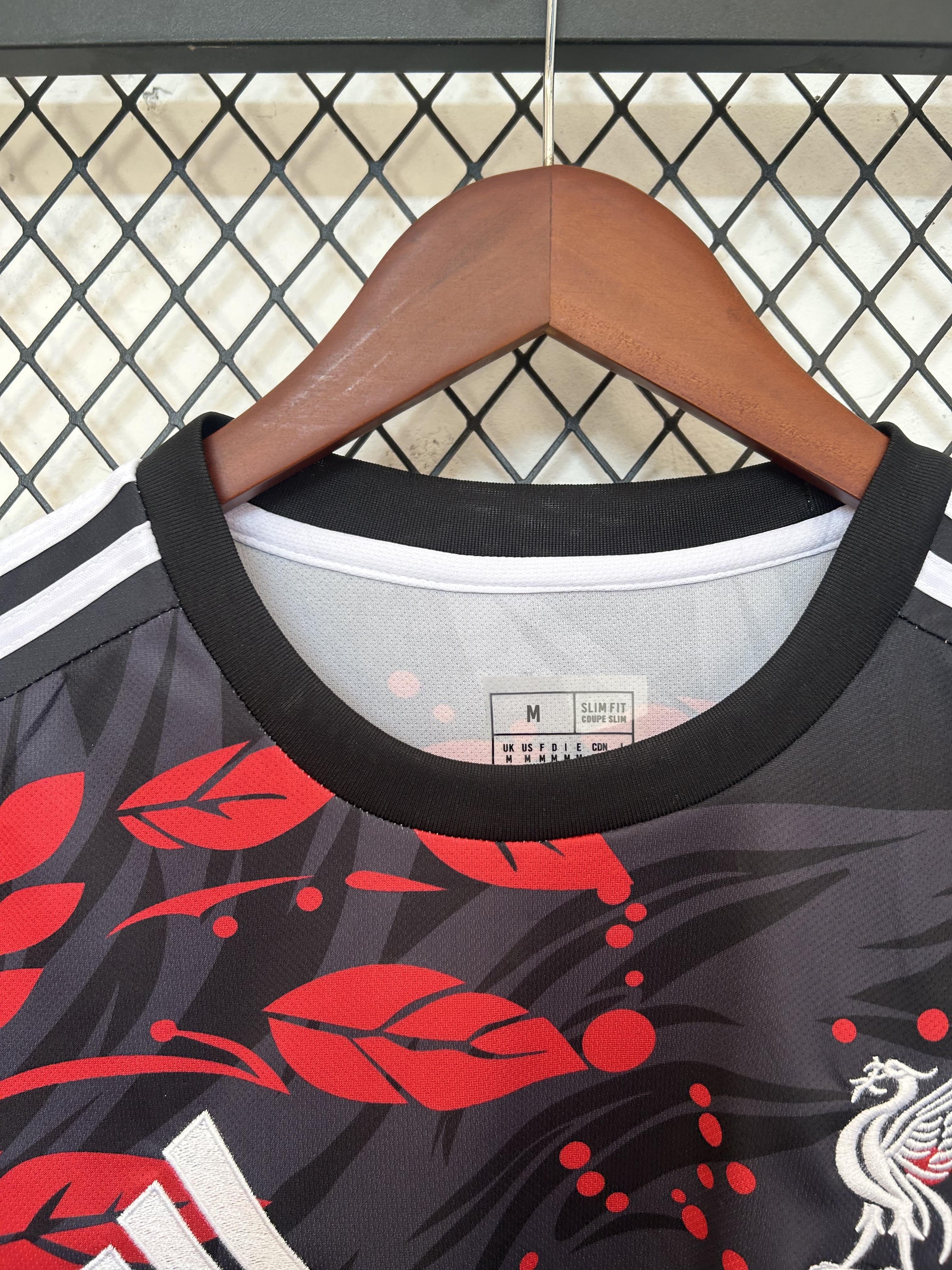 Liverpool “Eternal Blaze” Special Kit